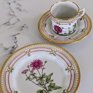 Royal Copenhagen Japonica Anemone the first of the 10 series Kirin Culture Club